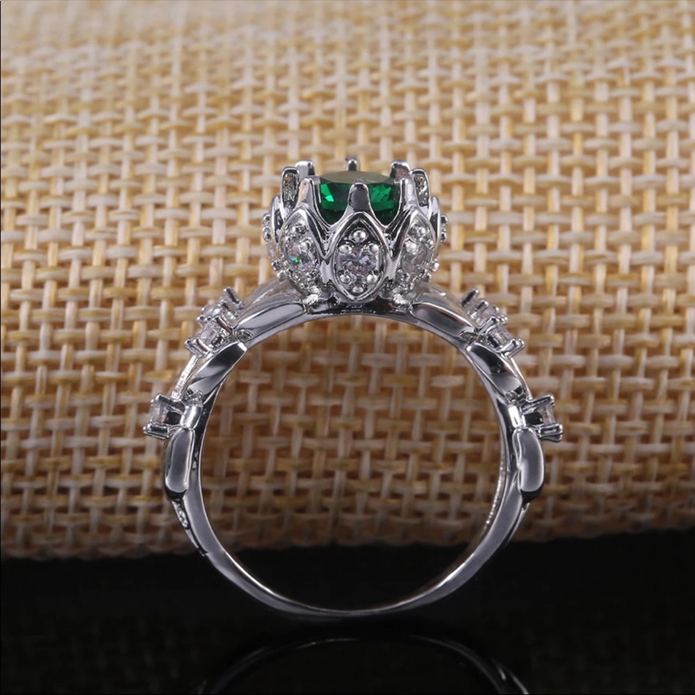 New 925 Silver Beautiful Feather Green Zircon Ring - Picture 3 of 5